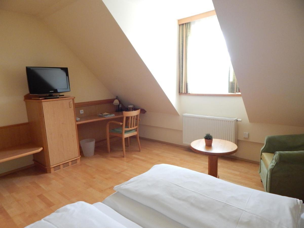 פויסדורף Hotel Neustifter חדר תמונה
