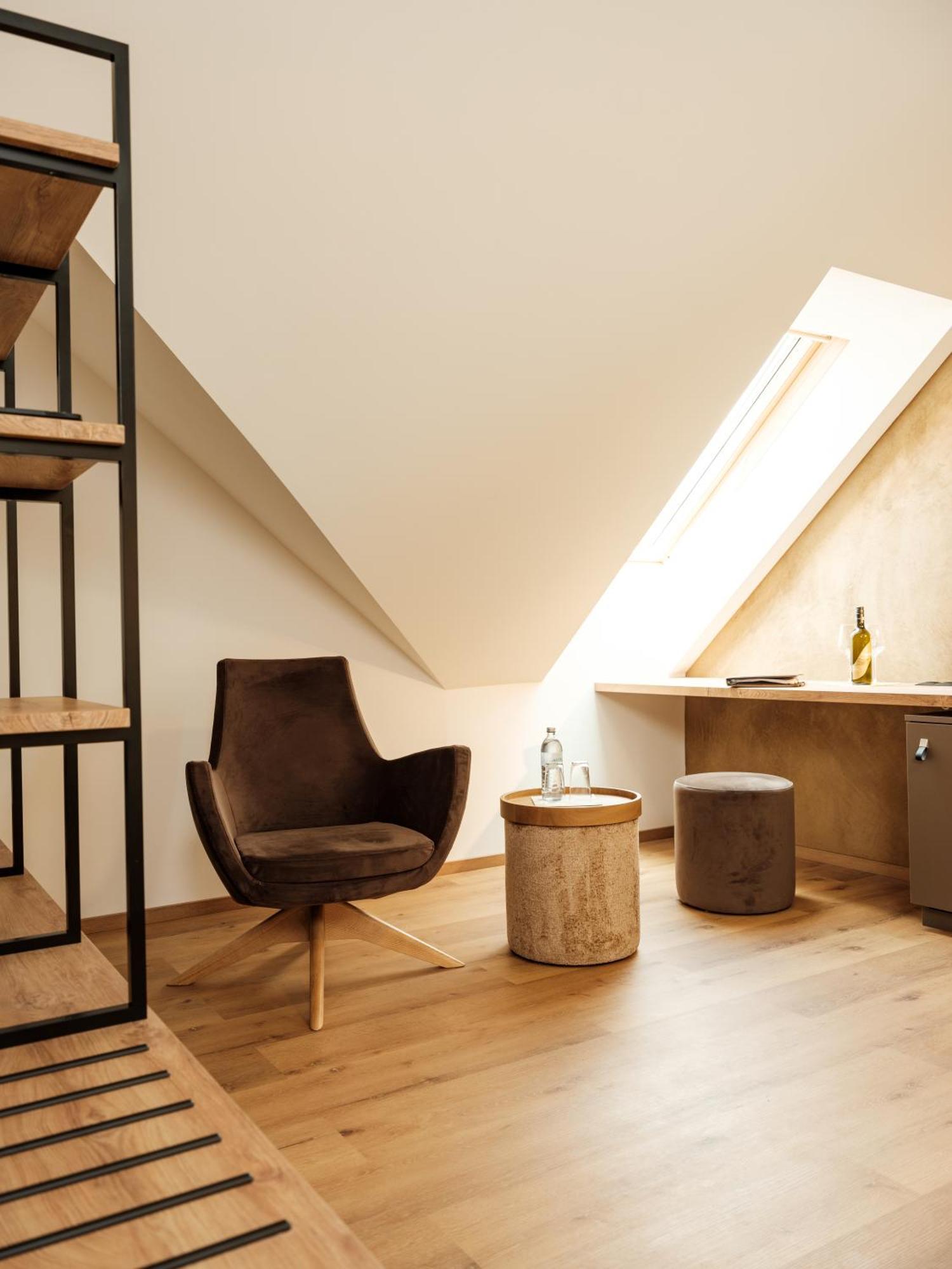 פויסדורף Hotel Neustifter מראה חיצוני תמונה