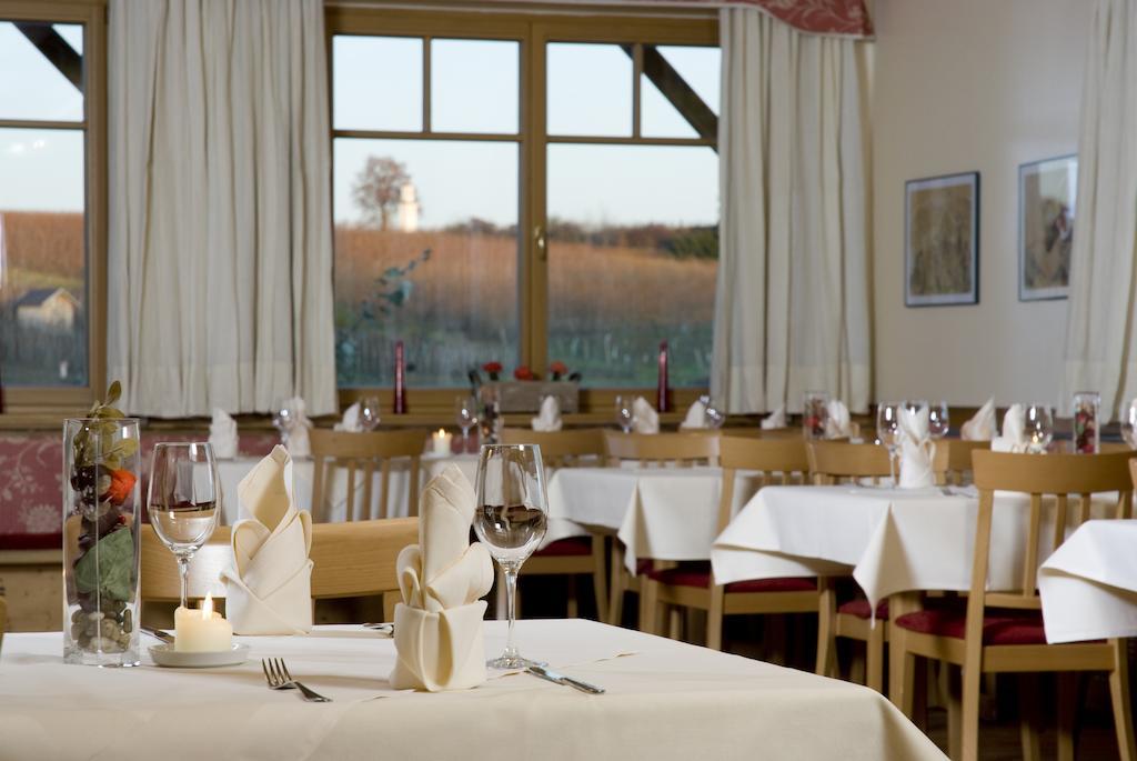 פויסדורף Hotel Neustifter מראה חיצוני תמונה