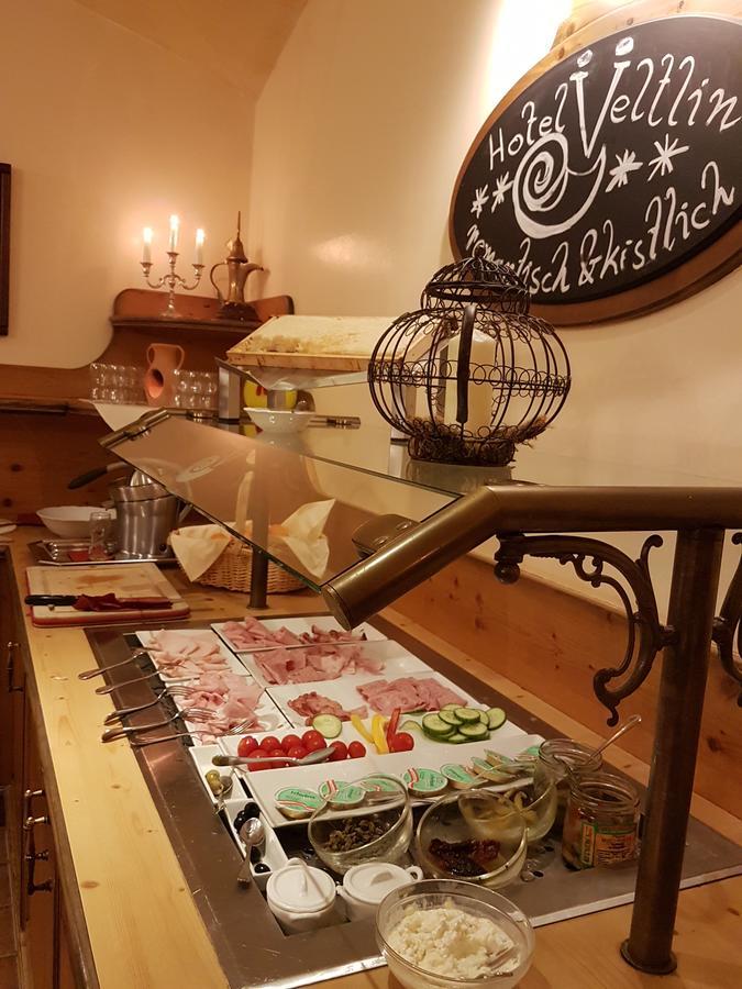 פויסדורף Hotel Neustifter מראה חיצוני תמונה