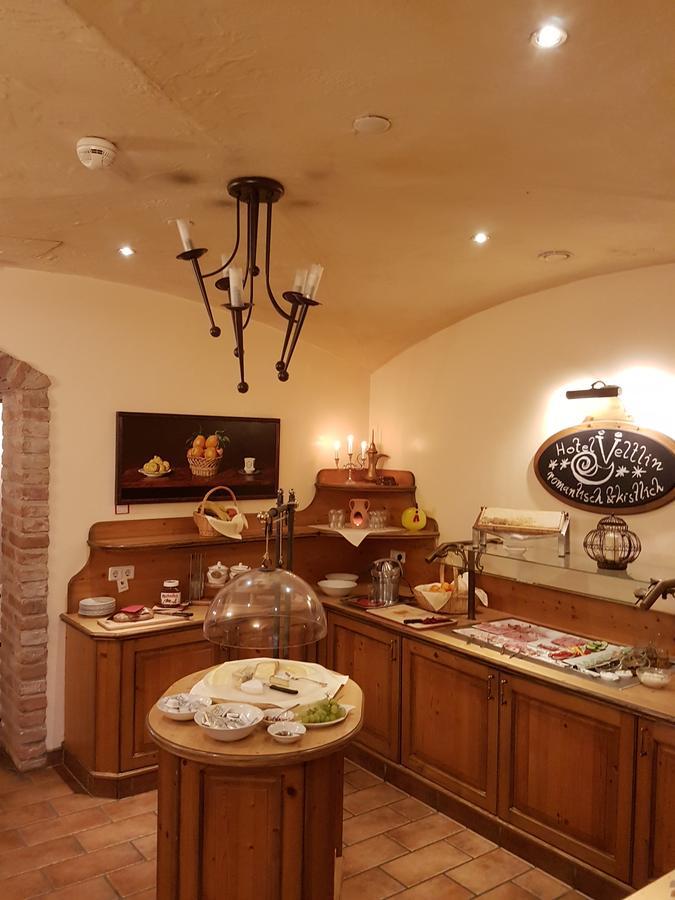 פויסדורף Hotel Neustifter מראה חיצוני תמונה